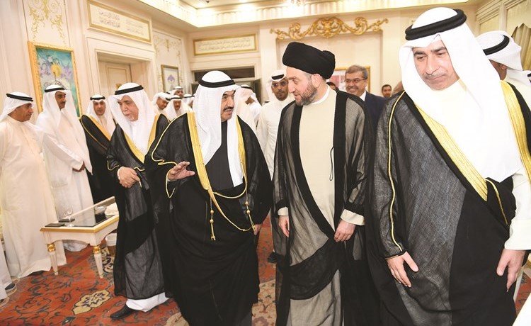 سمو الشيخ ناصر المحمد خلال اللقاء مع السيد عمار الحكيم	(هاني الشمري)﻿
