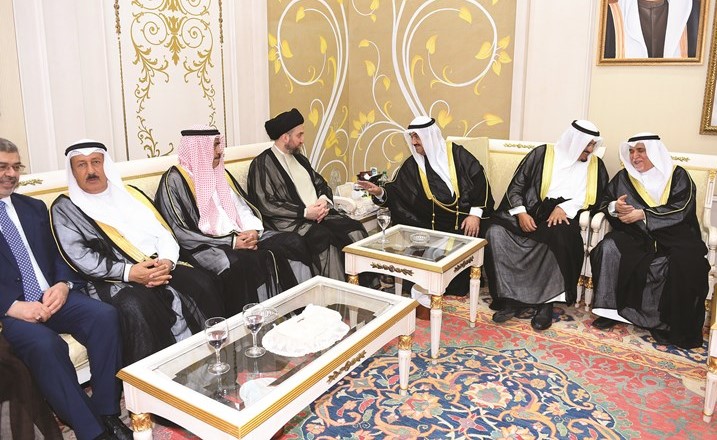 سمو الشيخ ناصر المحمد مستقبلا السيد عمار الحكيم بحضور الشيخ أحمد العبدالله وفيصل الحجي ﻿﻿وإسماعيل الشطي وجواد بوخمسين ﻿