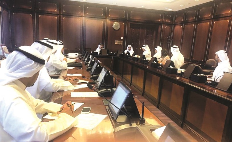 الشيخ ناصر صباح الأحمد مترئسا اجتماع اللجنة ﻿
