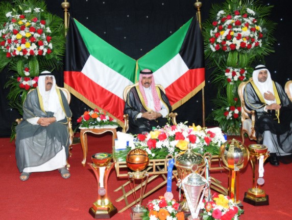 سمو ولي العهد يقوم بزيارة إلى النادي الكويتي الرياضي للصم
