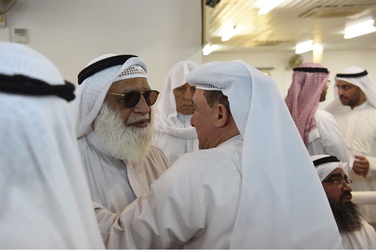 الغانم تقدم مشيعي الشهيد سعود المسلم: حادثته جسدت روح الاسرة الواحدة بين الكويتيين