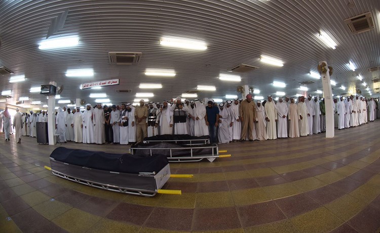 الغانم تقدم مشيعي الشهيد سعود المسلم: حادثته جسدت روح الاسرة الواحدة بين الكويتيين
