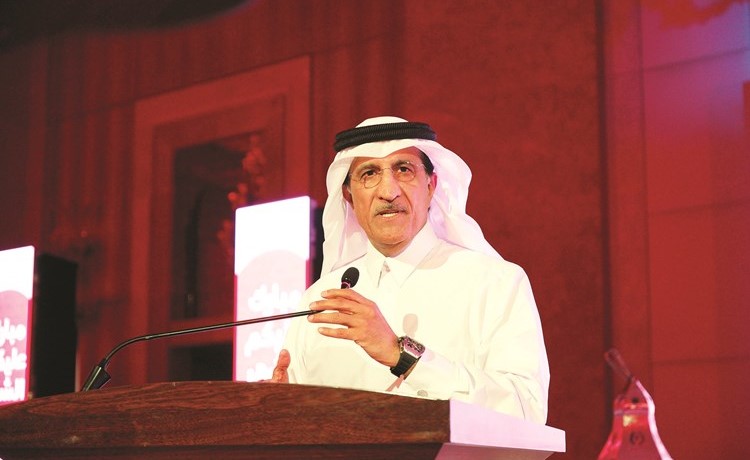 الشيخ عبدالله بن محمد آل ثاني يلقي كلمة للموظفين﻿