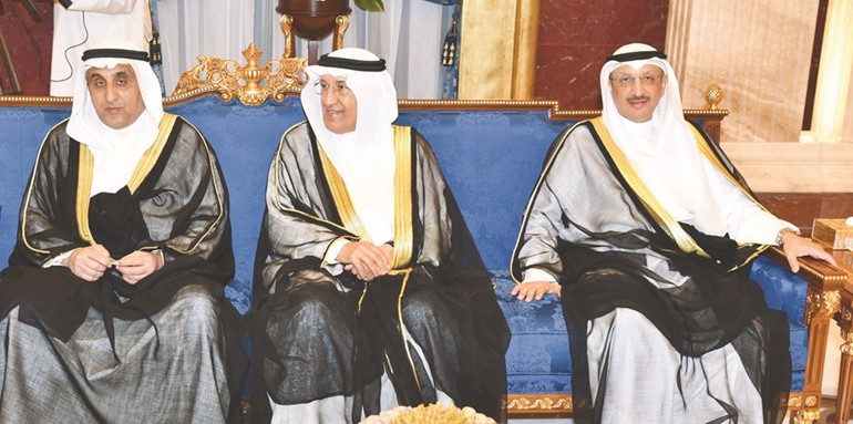 وليد الغانم وعبدالعزيز الشارخ وعبدالوهاب البدر﻿