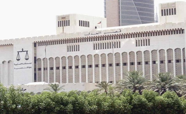 النيابة تحجز 5 محامين في قضية رشوة سكرتيري جلسة