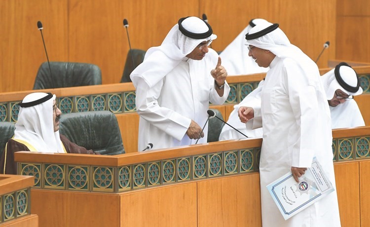الشيخ ناصر صباح الأحمد والشيخ خالد الجراح وبخيت الرشيدي 	(هاني الشمري)﻿