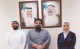 القراشي خلال لقائها رئيس جمعية الجابرية ﻿