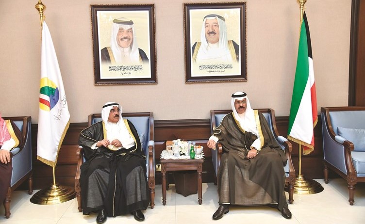 الشيخ فيصل السعود مهنئا الشيخ احمد النواف ﻿