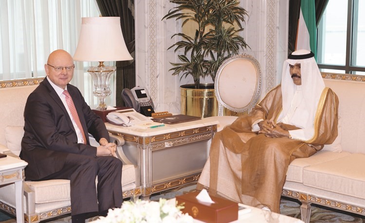 سمو ولي العهد الشيخ نواف الاحمد مستقبلا سفير هنغاريا ﻿