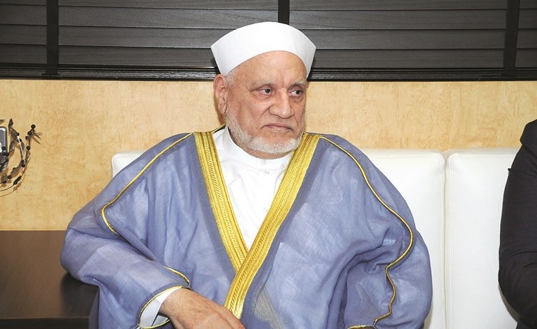 د. أحمد عمر هاشم﻿