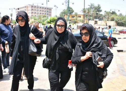 الفنانات رجاء الجداوي ودلال عبدالعزيز وميرفت أمين