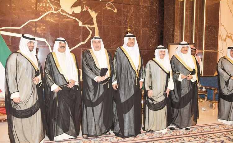 الشيخ صباح الخالد والشيخ خالد العبدالله والشيخ فيصل الحمود وخالد الجارالله وضاري العجران ﻿
