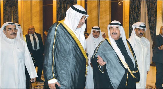 سمو الشيخ ناصر المحمد والشيخ صباح الخالد خلال غبقة وزارة الخارجية (قاسم باشا)