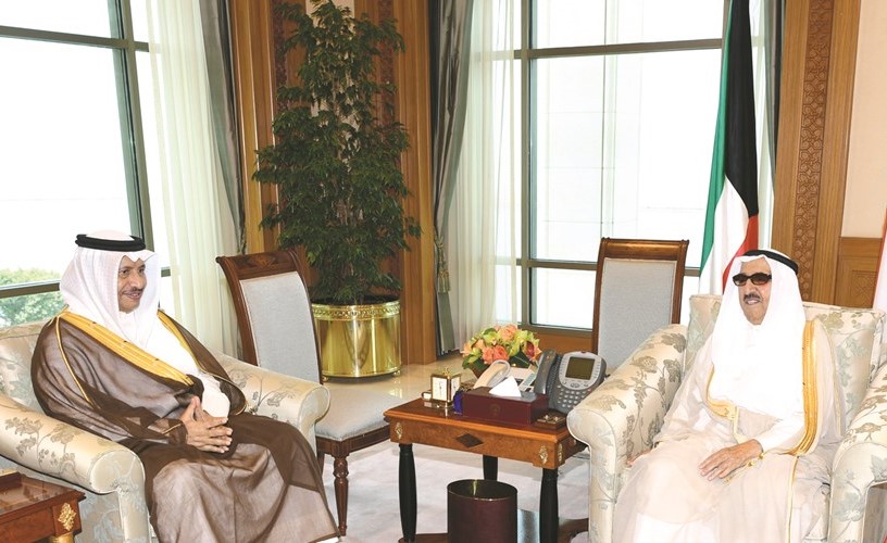 صاحب السمو الأمير الشيخ صباح الأحمد مستقبلا سمو رئيس الوزراء الشيخ جابر المبارك﻿