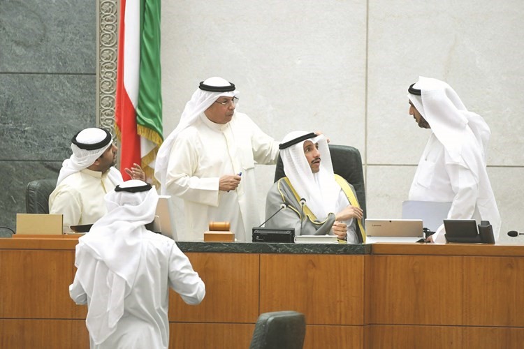  الرئيس الغانم والشيخ خالد الجراح ومحمد الدلال ويوسف الفضالة -(هاني الشمري)﻿
