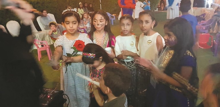 نادي الألعاب الشتوية يحتفل بالقريقعان مع أعضاء النادي وأسرهم