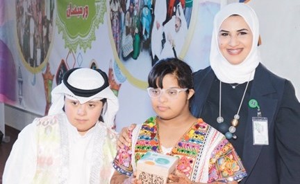 توزيع القرقيعان على الأطفال﻿