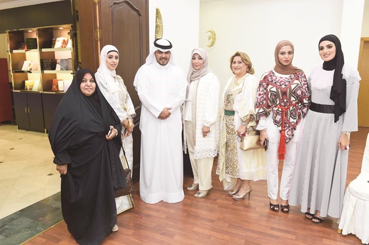 نجلاء الحسن وفاطمة الحمد ولينا عدلوني وصفية الصفار وشريان الشريان ومنى الأربش ﻿