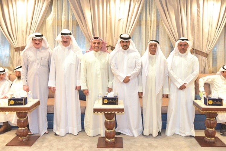 عبداللطيف السريع مع شريان الشريان وبعض الحضور﻿