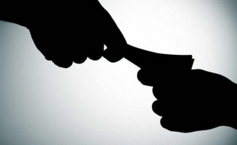 حجز المحامين الخمسة المتهمين بالرشوة بـ «المركزي» 21 يوماً