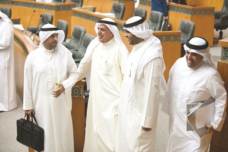 مبارك الحجرف ويوسف الفضالة وعبدالله الرومي ود.نايف الحجرف﻿