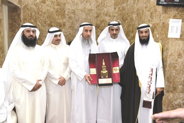 تكريم الشيخ ناظم المسباح﻿