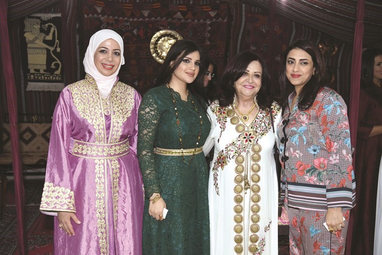 حرم السفير العراقي في استقبال المهنئات بحضور السكرتير الأول ﻿﻿في السفارة آلاء محمد﻿