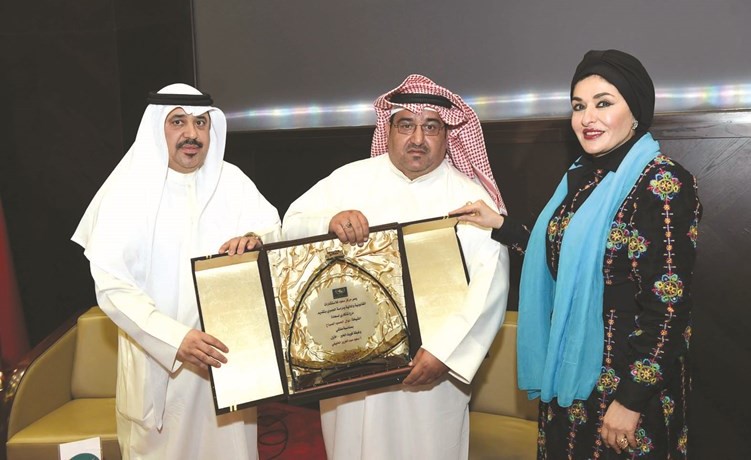 تكريم الشيخة نوال الحمود﻿