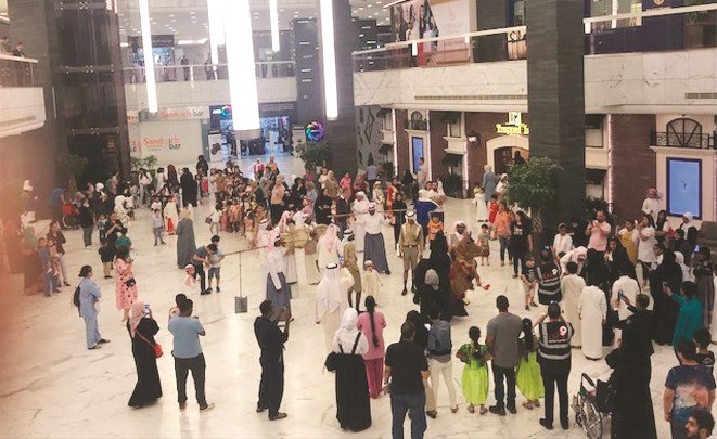 جمع غفير من الحضور في القرقيعان﻿