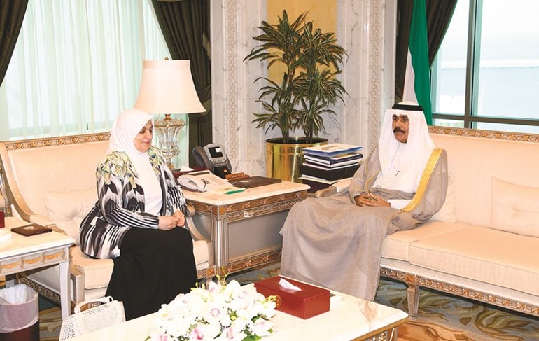 سمو ولي العهد الشيخ نواف الأحمد مستقبلا هند الصبيح﻿