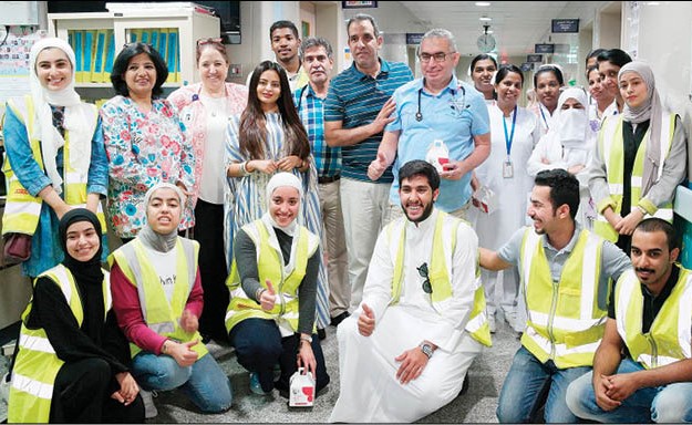 صورة جماعية للمشاركين في حفل القرقيعان