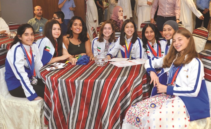 عدد من اللاعبات﻿