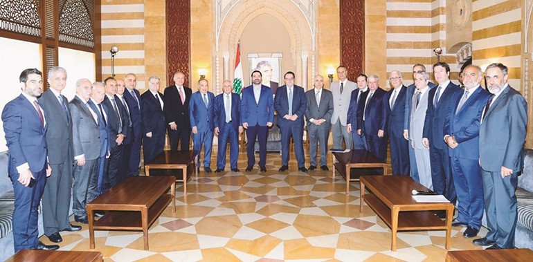 رئيس الحكومة المكلف سعد الحريري مستقبلا وفدا من مجلس الاعمال اللبناني - السعوديفي بيت الوسط	(محمود الطويل)﻿