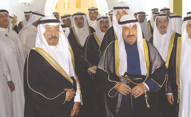 صاحب السمو الملكي الأمير خليفة بن سلمان آل خليفة رئيس وزراء مملكة البحرين في استقبال سمو الشيخ ناصر المحمد﻿