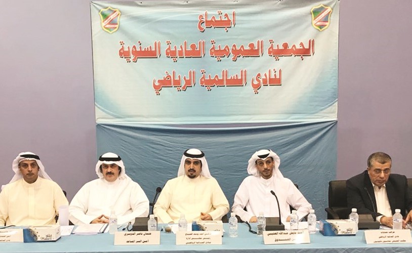 الشيخ تركي اليوسف خلال ترؤسه عمومية السالمية ﻿