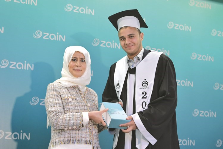 تكريم الطالب محمد خالد إبراهيم﻿