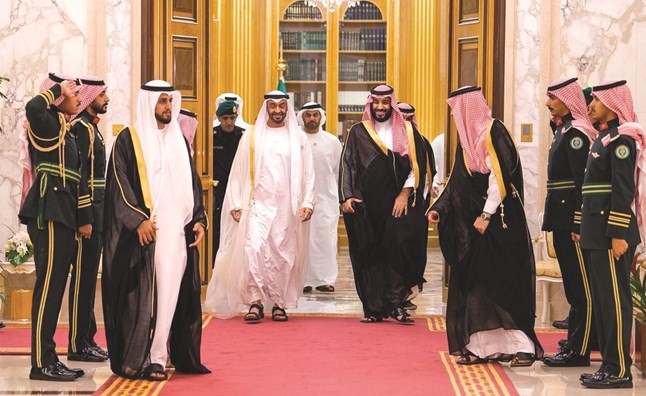 صاحب السمو الملكي الأمير محمد بن سلمان وصاحب السمو الشيخ محمد بن زايد قبيل مباحثاتهما في جدة أول من أمس	(واس)﻿