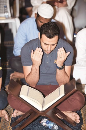 دعاء وتضرع الى الله ﻿