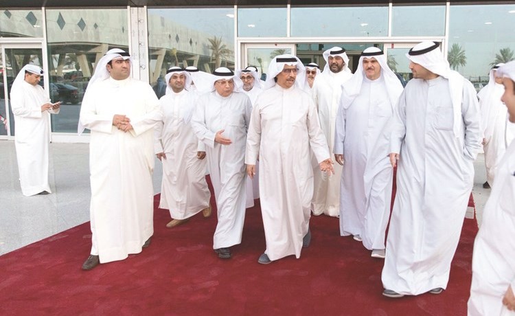 جانب من جولة سمو الشيخ جابر المبارك في المطار﻿
