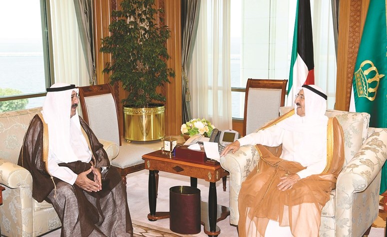 صاحب السمو الأمير الشيخ صباح الأحمد مستقبلا الشيخ ناصر صباح الأحمد ﻿