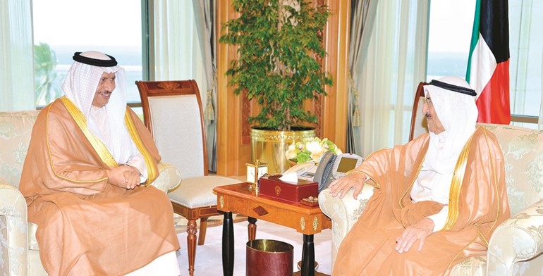 صاحب السمو الأمير الشيخ صباح الأحمد مستقبلا سمو الشيخ جابر المبارك﻿