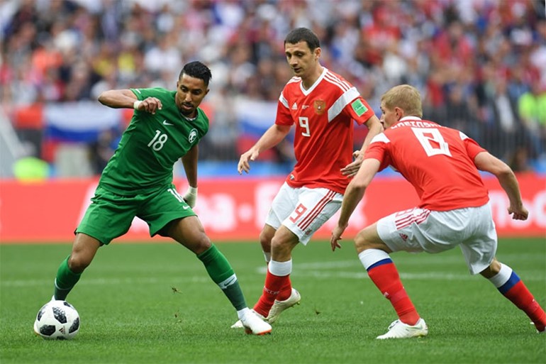 "الدب الروسي" يقسو على "الصقور الخضر" ويسقطهم بخماسية نظيفة في افتتاح "كأس العالم 2018"