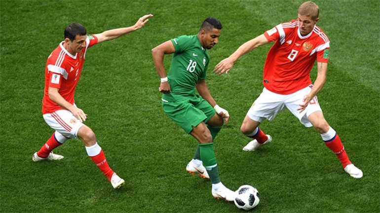 "الدب الروسي" يقسو على "الصقور الخضر" ويسقطهم بخماسية نظيفة في افتتاح "كأس العالم 2018"