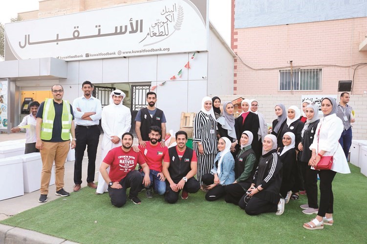 فريق المتطوعين في مبادرة الماجلة﻿