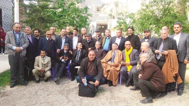 البكري متوسطا رئيس واعضاء اتحاد ادباء الجزائر ورئيس بلدية طولغا﻿