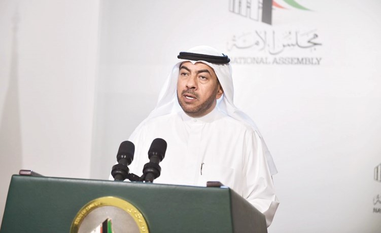 علي الدقباسي﻿