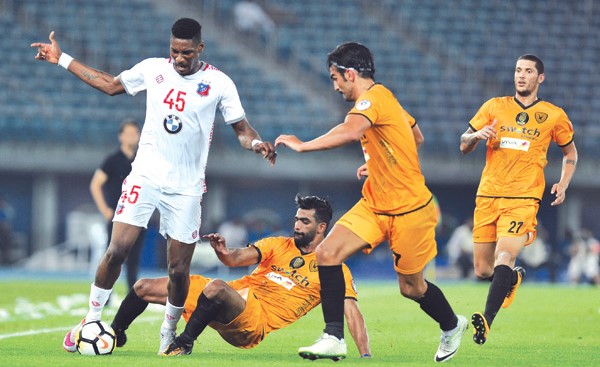 المواجهة ستتكرر في كأس السوبر بين القادسية والكويت (الازرق.كوم)