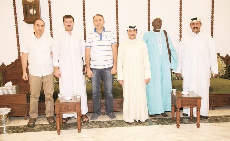 جانب من المهنئين ﻿