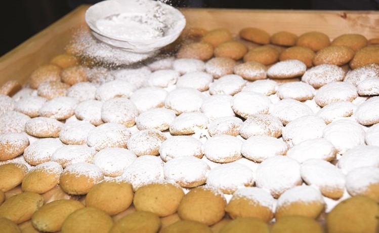 كعك العيد عشق الصغار والكبار	(محمد هنداوي)﻿