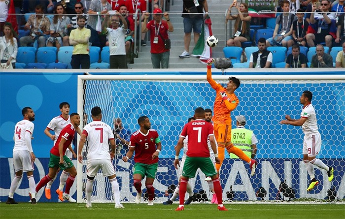 نهاية مباراة المغرب وإيران بفوز الأخير بهدف دون رد